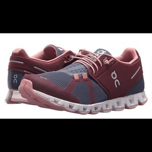 On Cloud Womens 7.5 running shoes-Mulberry/Velvet
